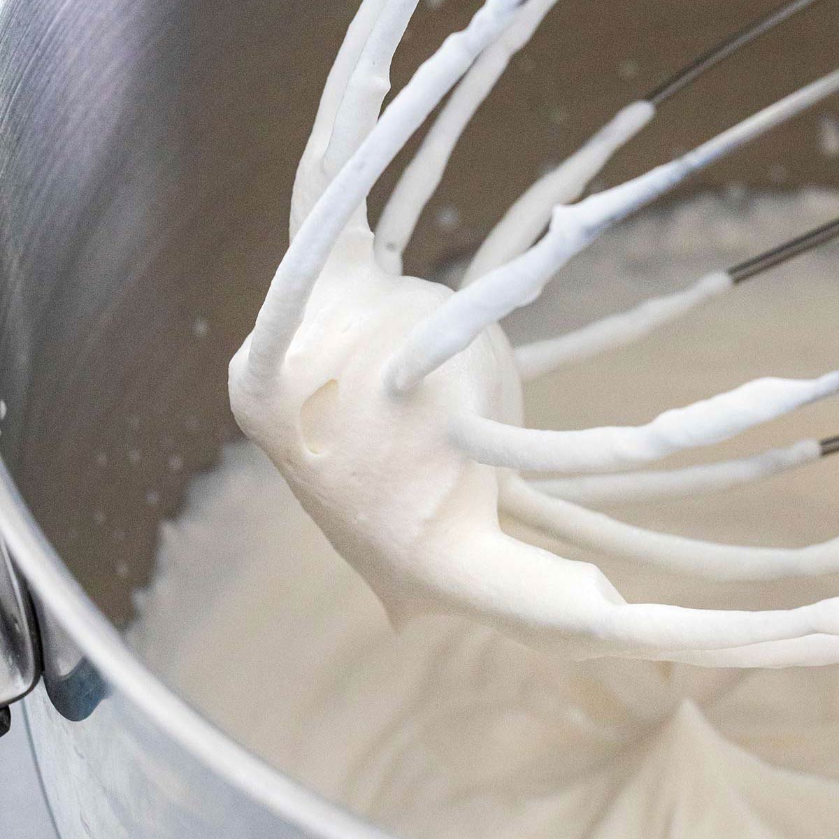 Decorate Ahead! Stabilized Whipped Cream That Holds Shape for Days